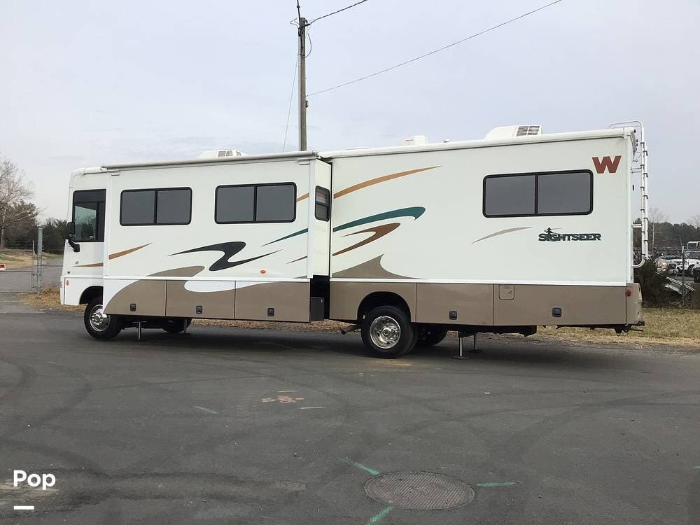 2007 Sightseer 35J by Winnebago from Pop RVs in South Riding, Virginia