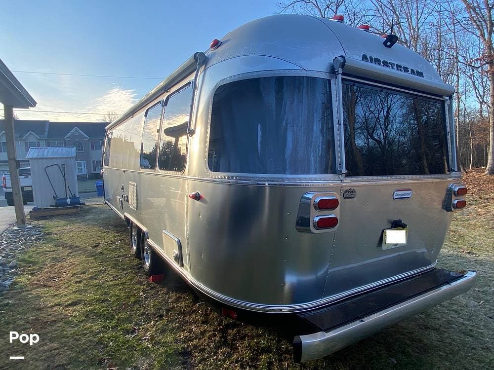2021 International 27FBQ by Airstream from Pop RVs in Monroe Township, New Jersey