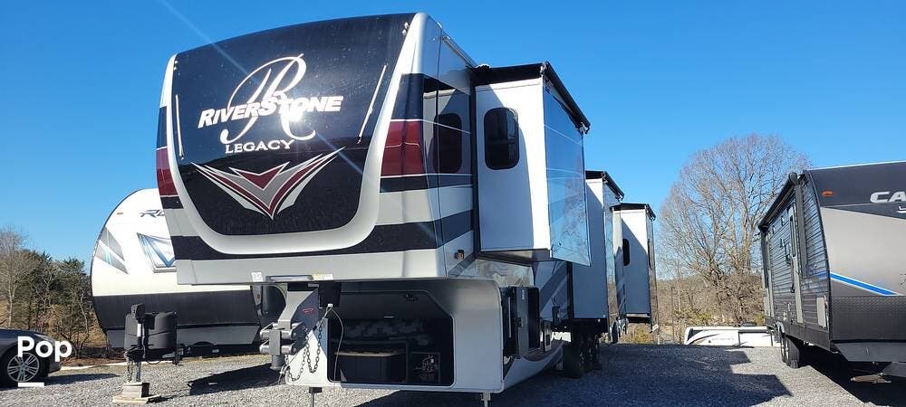 2024 Forest River RiverStone Legacy 442MC - Used Fifth Wheel For Sale by Pop RVs in Sevierville, Tennessee features Slideout, Air Conditioning, Awning, Leveling Jacks