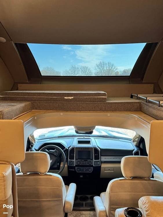 Used 2020 Thor Motor Coach Omni XG32X available in Purcell, Missouri