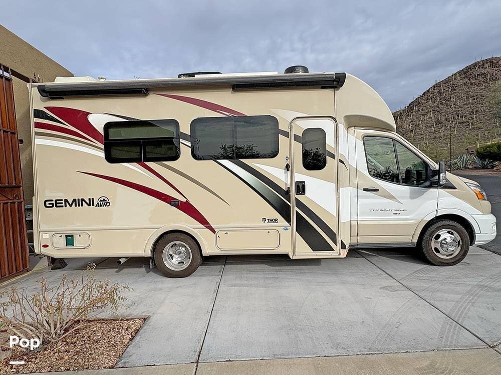 2021 Thor Motor Coach Gemini 23TE - Used Class C For Sale by Pop RVs in Tucson, Arizona features Generator, Slideout, Air Conditioning, Awning