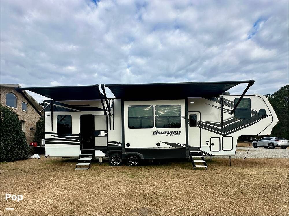 2022 Grand Design Momentum 349M-R - Used Toy Hauler For Sale by Pop RVs in Longs, South Carolina features Air Conditioning, Leveling Jacks, Slideout, Awning