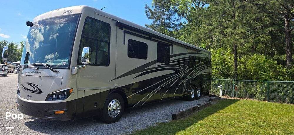 2015 Newmar Ventana 4369 - Used Diesel Pusher For Sale by Pop RVs in Conway, South Carolina features Air Conditioning, Generator, Awning, Slideout, Leveling Jacks