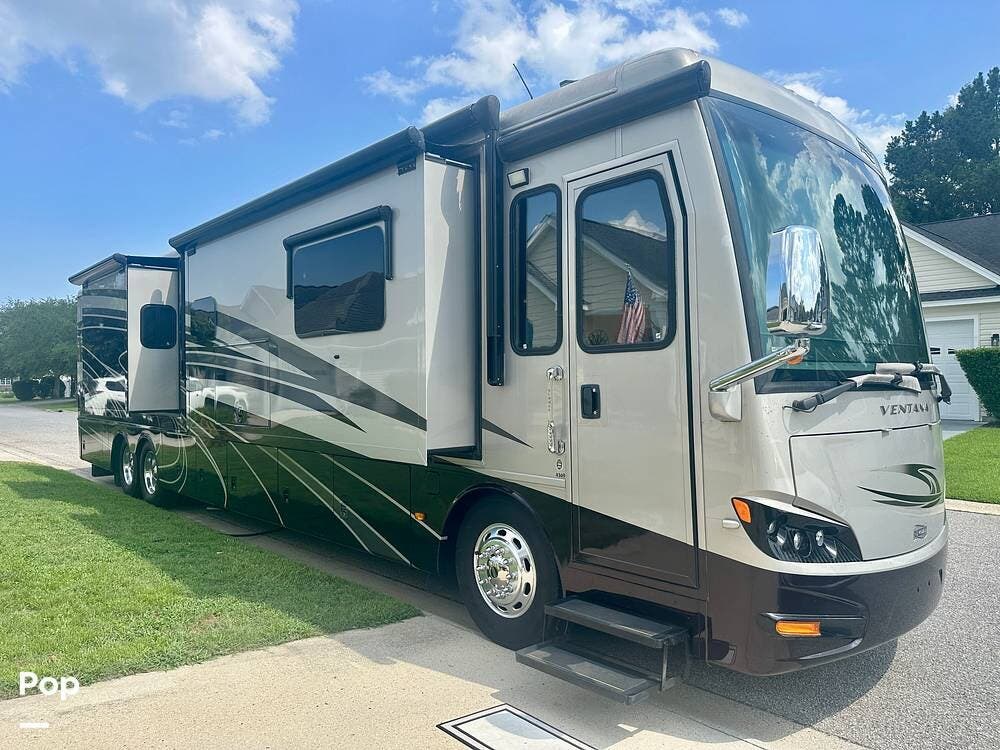 2015 Newmar Ventana 4369 - Used Diesel Pusher For Sale by Pop RVs in Conway, South Carolina features Generator, Air Conditioning, Awning, Slideout, Leveling Jacks