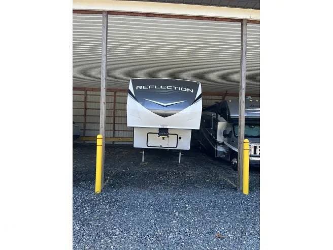 2023 Reflection 303RLS by Grand Design from Pop RVs in Earleville, Maryland