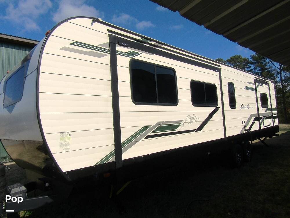 2024 Heartland Eddie Bauer 33FK - Used Travel Trailer For Sale by Pop RVs in Soddy Daisy, Tennessee features Awning, Slideout, Air Conditioning, Leveling Jacks