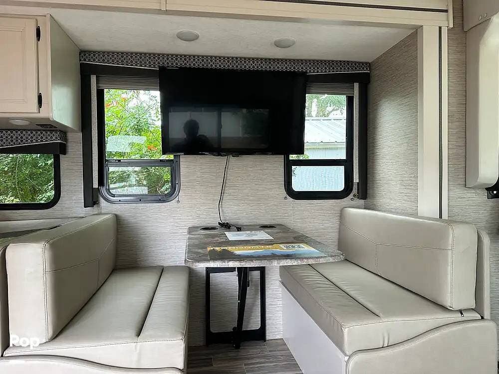 2023 Resonate 30C by Thor America from Pop RVs in Sarasota, Florida