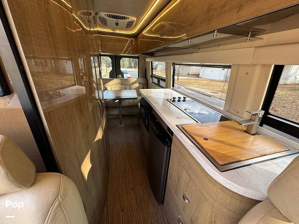 2016 Winnebago Era 170X - Used Class B For Sale by Pop RVs in Auburn, Alabama features Air Conditioning, Generator, Awning