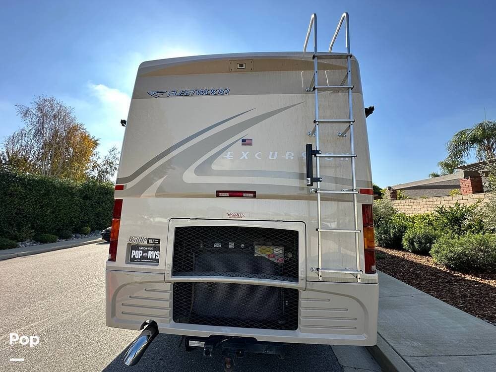 2006 Excursion 39V by Fleetwood from Pop RVs in La Verne, California