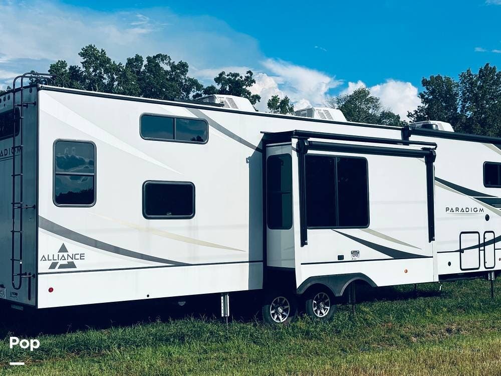 Used 2023 Alliance RV Paradigm 395DS available in Cleveland, Tennessee