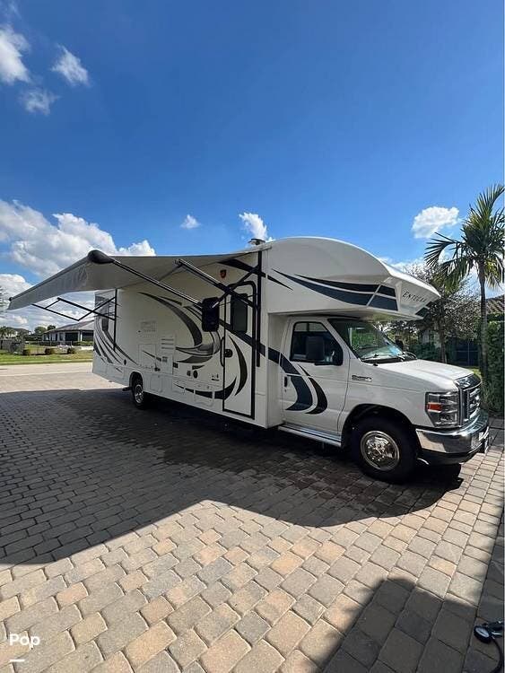 2020 Entegra Coach Odyssey 30Z - Used Class C For Sale by Pop RVs in Estero, Florida features Slideout