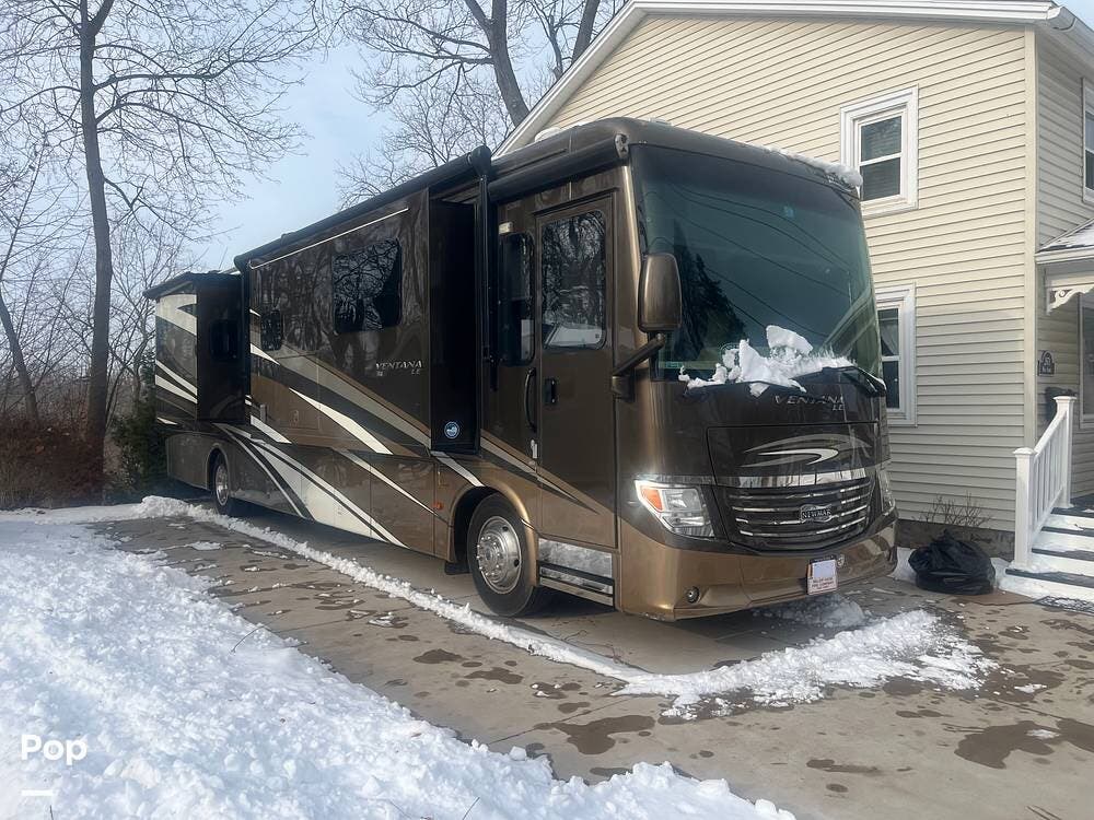 2017 Newmar Ventana LE 4037 - Used Diesel Pusher For Sale by Pop RVs in Newfane, New York features Generator, Awning, Air Conditioning, Leveling Jacks, Slideout