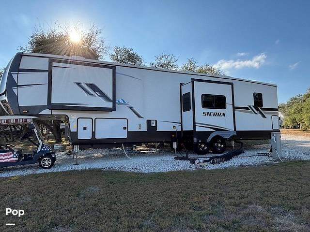 2022 Forest River Sierra 39BARK - Used Fifth Wheel For Sale by Pop RVs in Blanco, Texas features Slideout