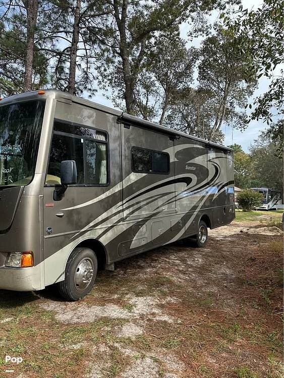 2013 Itasca Sunstar 27n - Used Class A For Sale by Pop RVs in Lecanto, Florida features Slideout