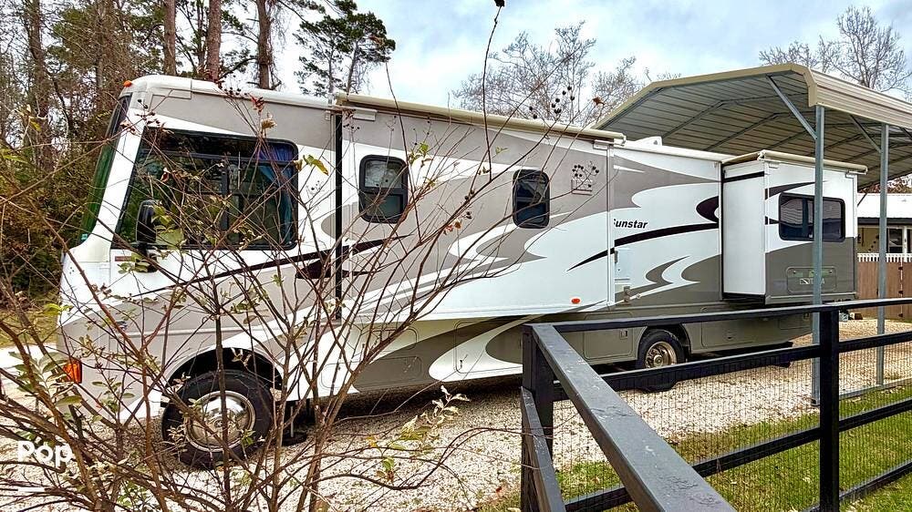 2013 Sunstar 30T by Itasca from Pop RVs in Onalaska, Texas