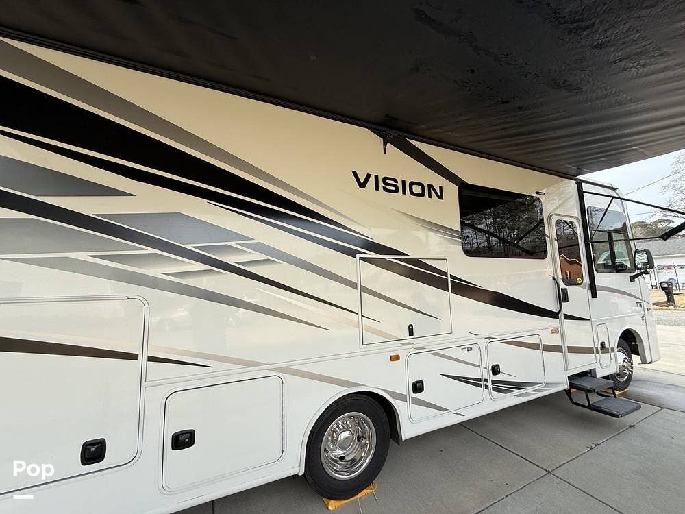 2024 Entegra Coach Vision 29S - Used Class A For Sale by Pop RVs in Yorktown, Virginia features Leveling Jacks, Air Conditioning, Slideout, Awning, Generator