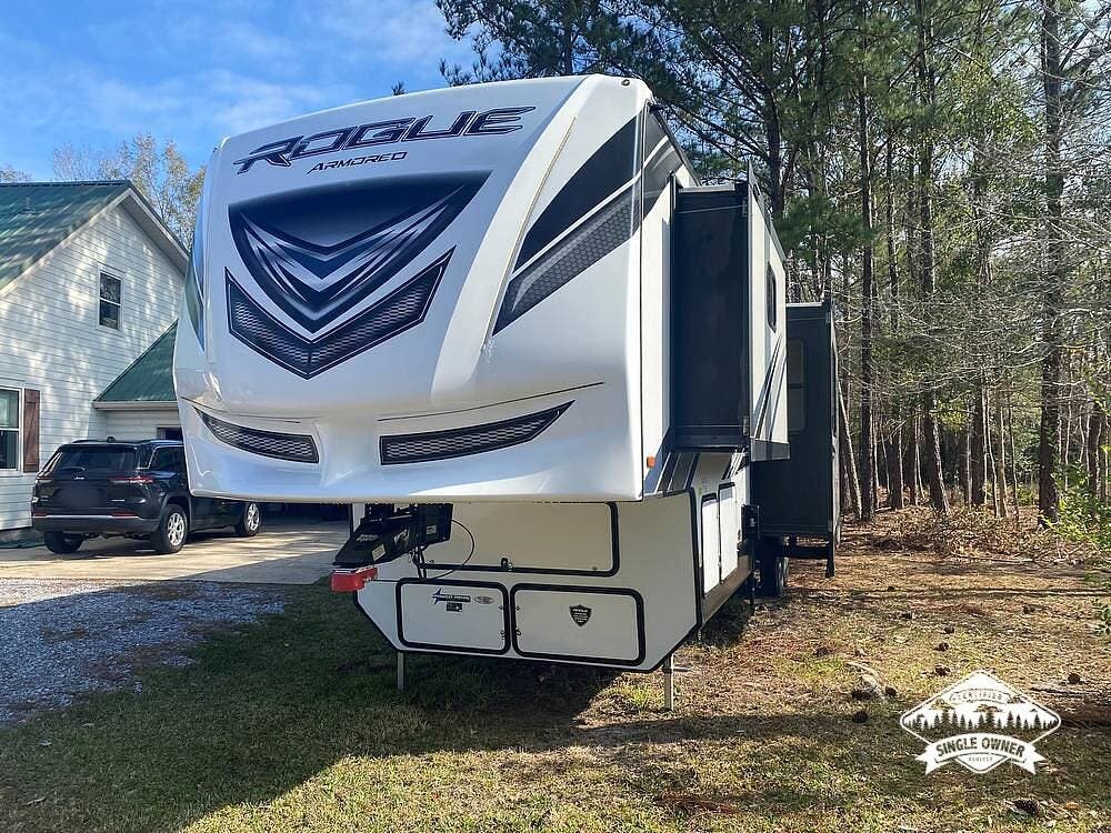 2021 Forest River Rogue Armored 371A13 - Used Toy Hauler For Sale by Pop RVs in Pass Christian, Mississippi features Air Conditioning, Generator, Slideout, Awning, Leveling Jacks