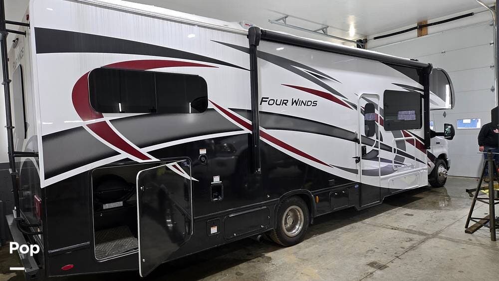 2023 Thor Motor Coach Four Winds 31WV - Used Class C For Sale by Pop RVs in Temple, New Hampshire features Leveling Jacks, Air Conditioning, Generator, Slideout, Awning