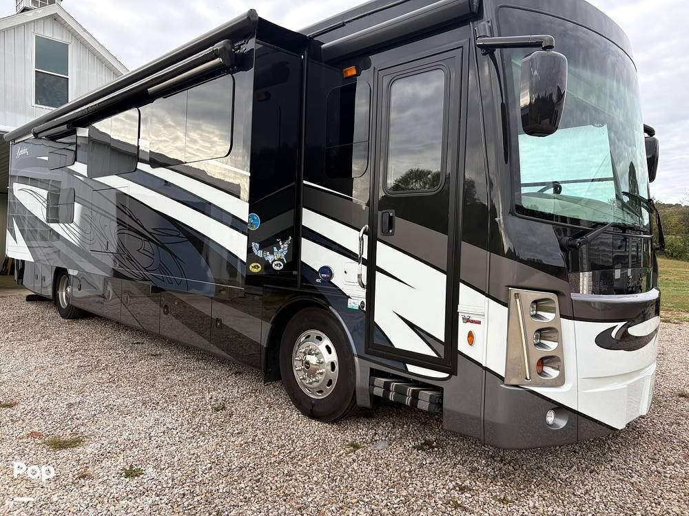 2021 Forest River Berkshire XL 40C - Used Diesel Pusher For Sale by Pop RVs in Marietta, Ohio features Slideout