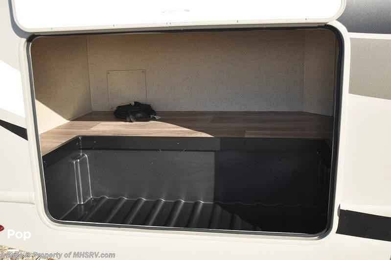 2018 Four Winds M24F by Thor Motor Coach from Pop RVs in Lebanon, Kentucky