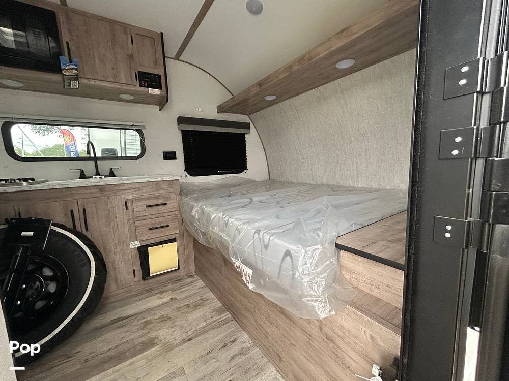 2025 Gulf Stream Ameri-Lite Gulf Stream  134BH - Used Travel Trailer For Sale by Pop RVs in Ocala, Florida features Awning, Air Conditioning