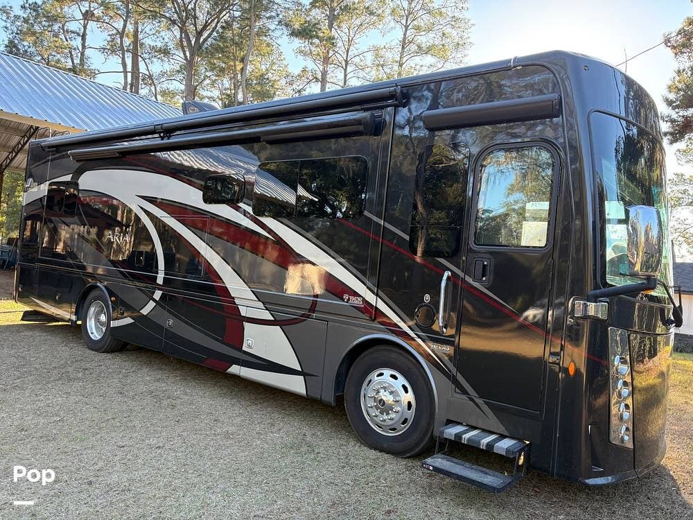 2019 Thor Motor Coach Aria 3401 - Used Diesel Pusher For Sale by Pop RVs in Quincy, Florida features Generator, Air Conditioning, Slideout, Awning