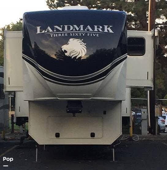 2016 Heartland Landmark 386LM Key West - Used Fifth Wheel For Sale by Pop RVs in Casa Grande, Arizona features Slideout