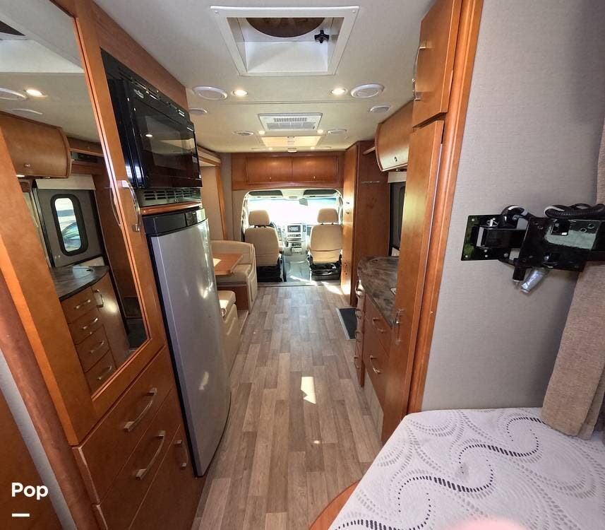 2014 Unity U24CB by Leisure Travel from Pop RVs in Los Angeles, California