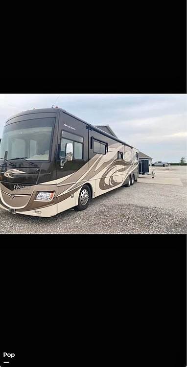 2011 Fleetwood Discovery 42a - Used Diesel Pusher For Sale by Pop RVs in West Lafayette, Indiana features Slideout