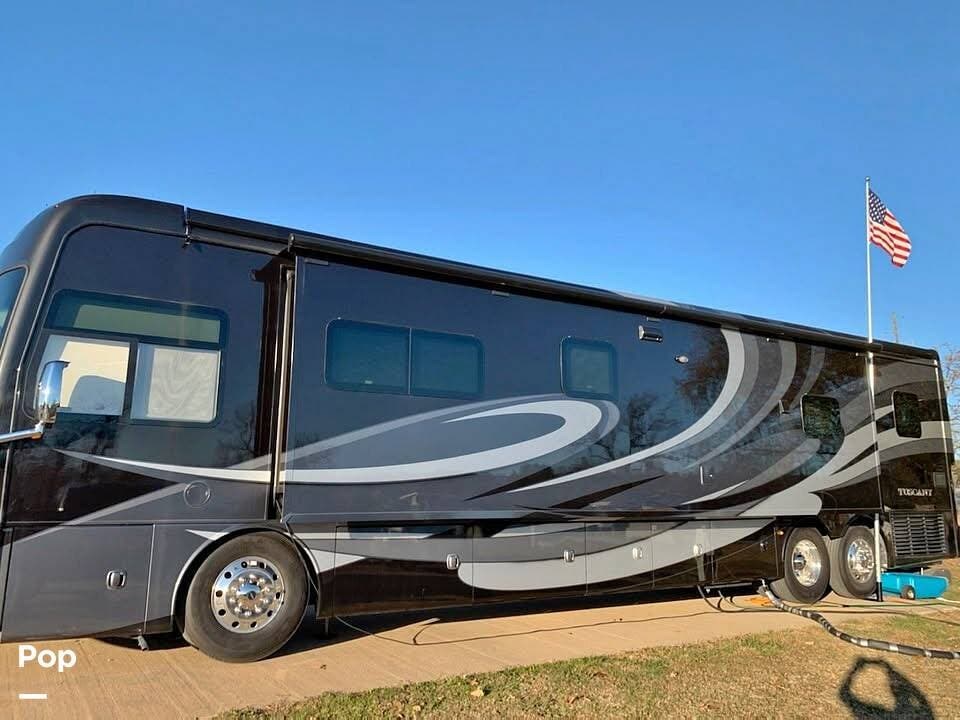 2021 Thor Motor Coach Tuscany 45MX - Used Diesel Pusher For Sale by Pop RVs in Branson, Missouri features Generator, Leveling Jacks, Awning, Slideout, Air Conditioning