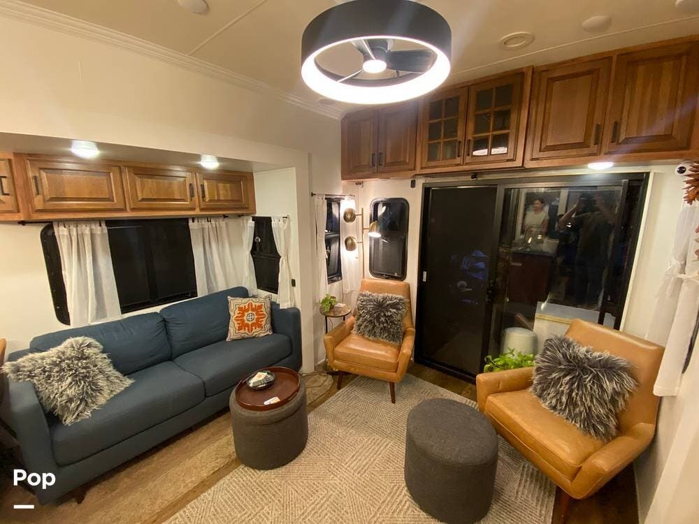 2017 K-Z Durango Gold Series M-382MBQ - Used Fifth Wheel For Sale by Pop RVs in Penn Valley, California features Slideout, Awning, Air Conditioning