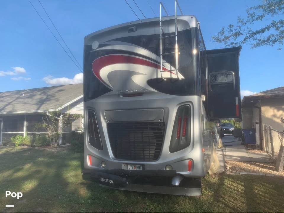 2018 Holiday Rambler Navigator 38K - Used Diesel Pusher For Sale by Pop RVs in Fort Myers, Florida features Slideout
