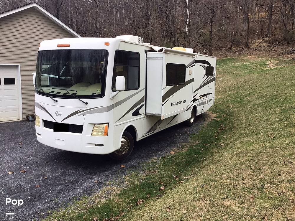 2011 Windsport 31G by Thor Motor Coach from Pop RVs in Front Royal, Virginia