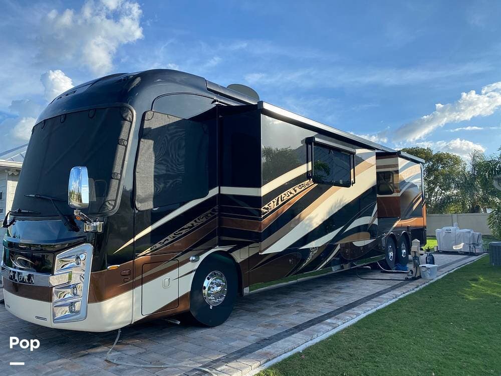 2018 Entegra Coach Anthem 44B - Used Diesel Pusher For Sale by Pop RVs in Arcadia, Florida features Generator, Leveling Jacks, Slideout, Air Conditioning