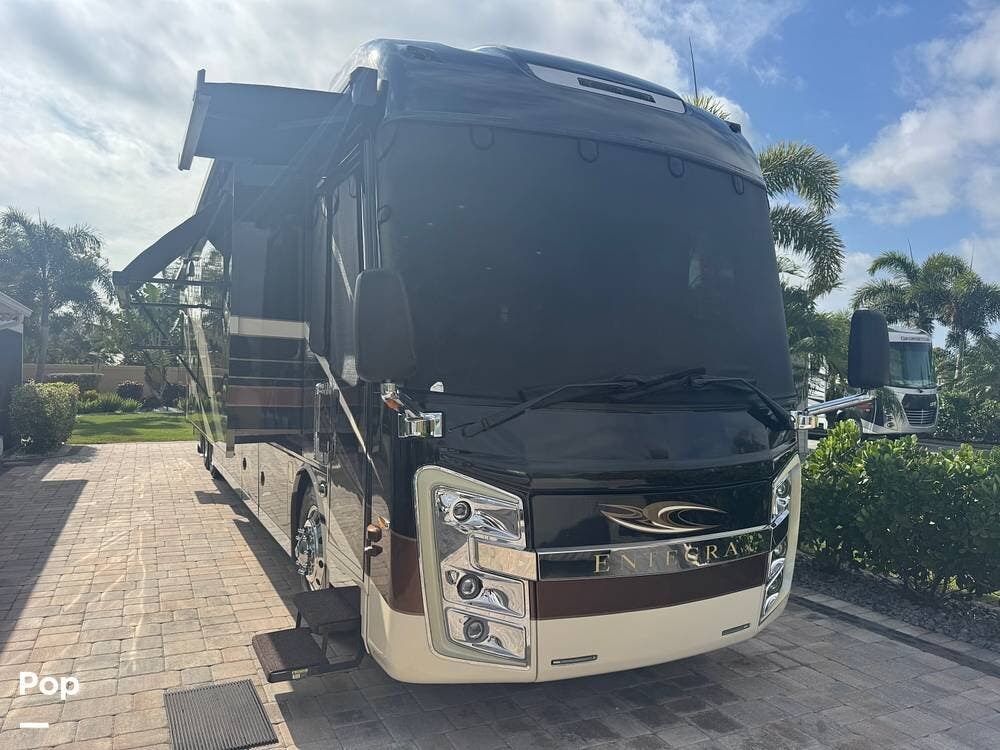 2018 Entegra Coach Anthem 44B - Used Diesel Pusher For Sale by Pop RVs in Arcadia, Florida features Slideout, Generator, Leveling Jacks, Air Conditioning, Awning