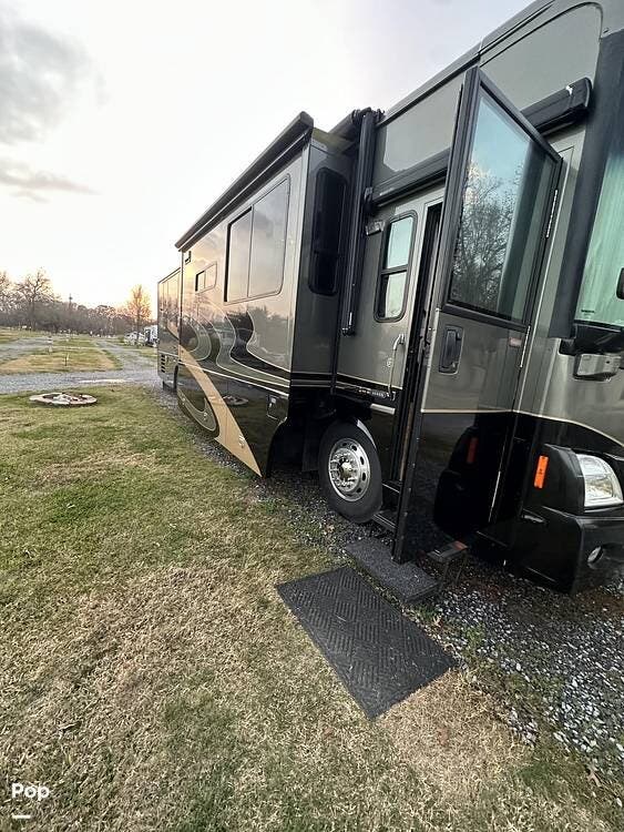 2007 Vectra 40KD by Winnebago from Pop RVs in Carencro, Louisiana