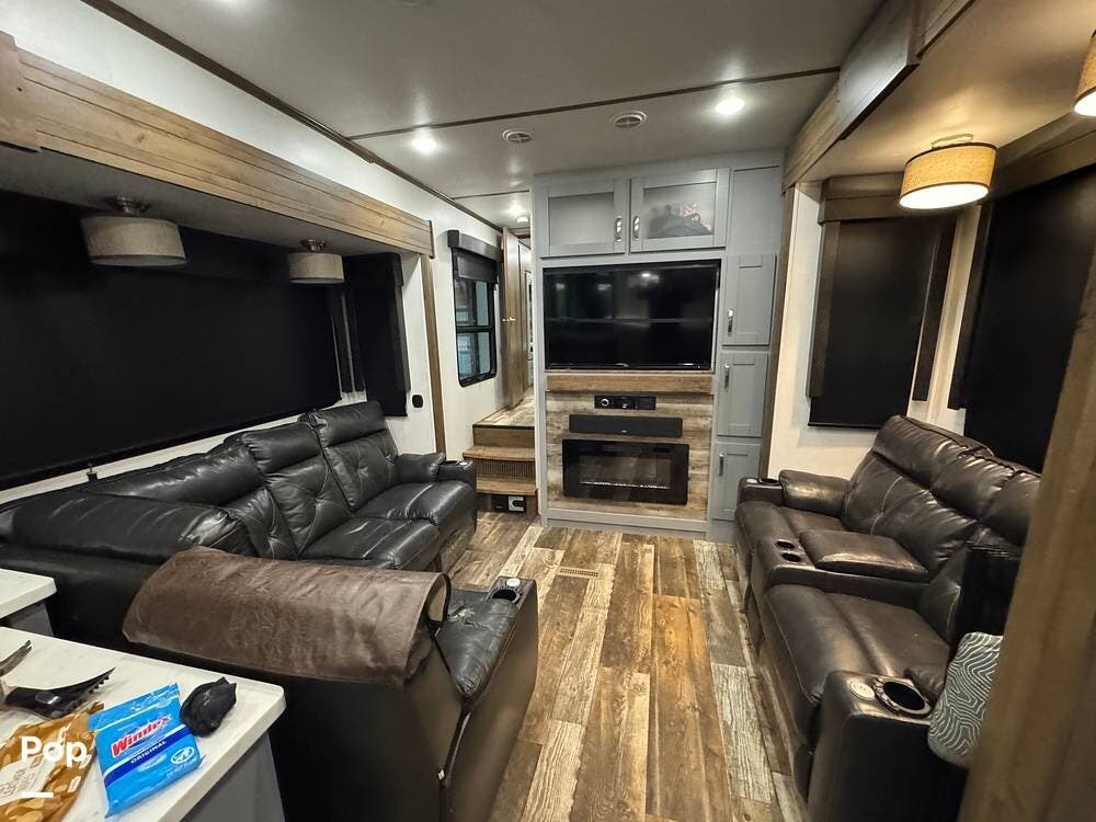 2021 Fuzion 429 by Keystone from Pop RVs in Baileyton, Alabama