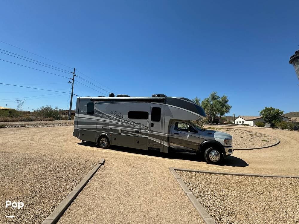 2021 Isata 5 30FWD by Dynamax Corp from Pop RVs in Phoenix, Arizona