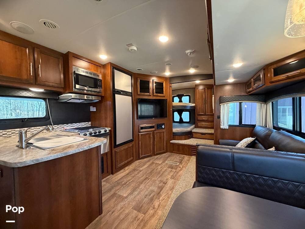 2018 Eagle HT 295DBOK by Jayco from Pop RVs in Poseyville, Indiana