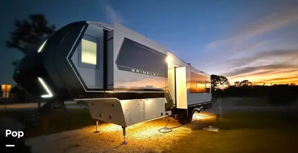 2025 Miscellaneous Brinkley Z2900 - Used Fifth Wheel For Sale by Pop RVs in Indio, California features Awning, Air Conditioning, Slideout