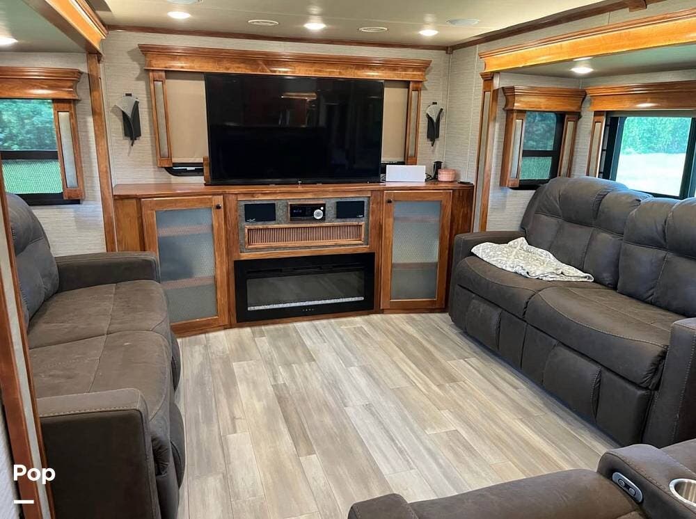 Used 2022 Vanleigh Beacon 42RDB available in Alma, Georgia