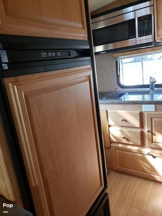 2018 Phoenix Cruiser 2100 - Used Class C For Sale by Pop RVs in Plainfield, Indiana