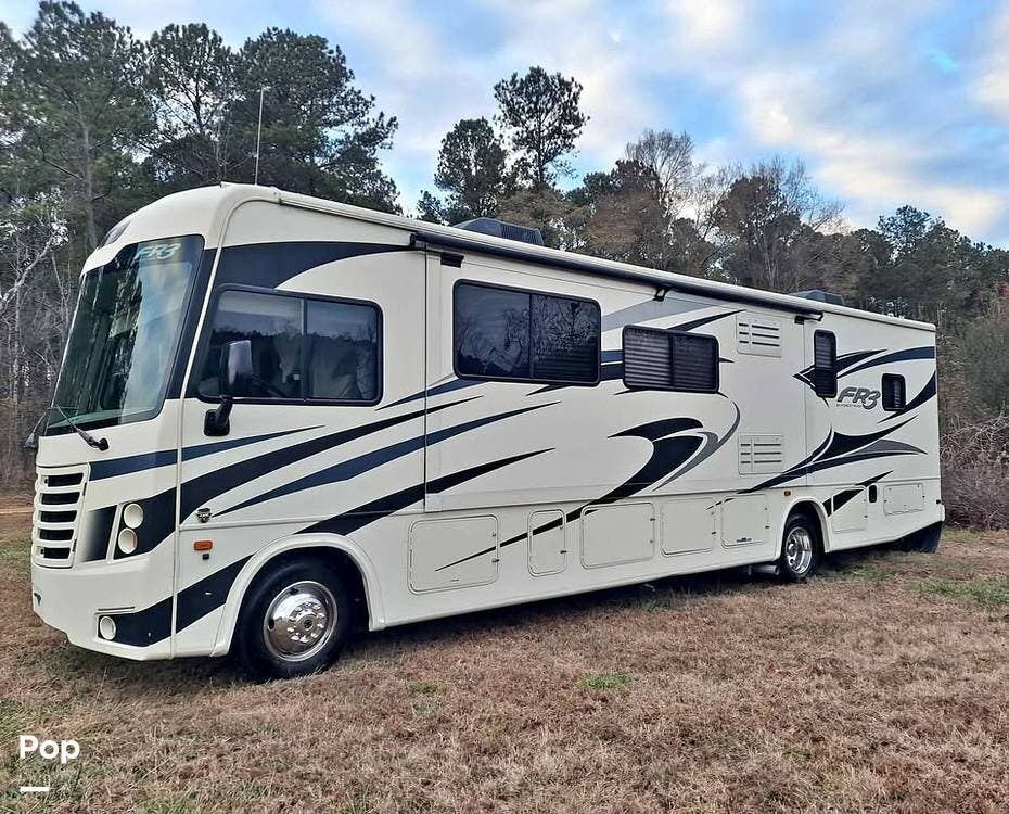 2020 Forest River FR3 33DS - Used Class A For Sale by Pop RVs in Zebulon, North Carolina features Slideout