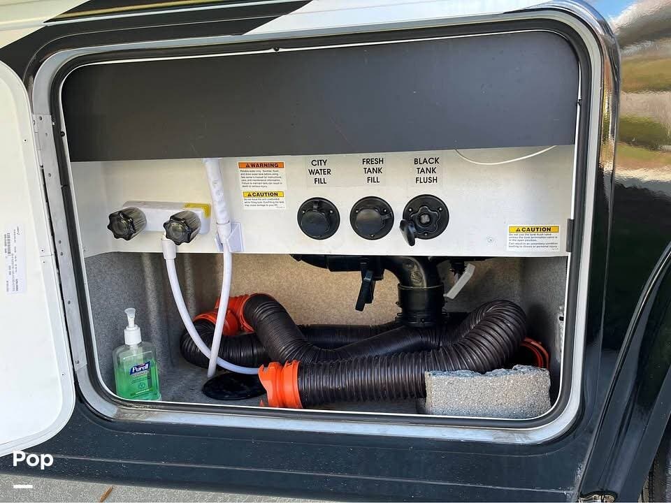 2022 Georgetown gt5 34m by Forest River from Pop RVs in Manassas, Virginia