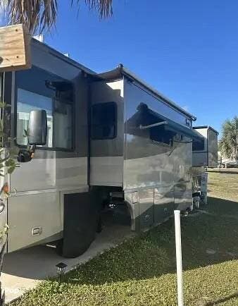 Used 2005 Winnebago Journey 39F available in Mims, Florida
