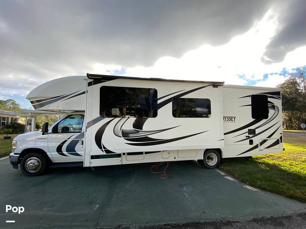 2021 Entegra Coach Odyssey 30Z - Used Class C For Sale by Pop RVs in Lakeland, Florida features Slideout, Generator, Leveling Jacks, Air Conditioning, Awning