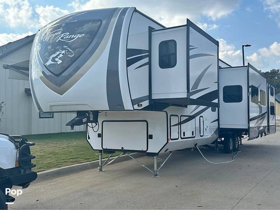 2023 Highland Ridge Open Range 395BHS - Used Fifth Wheel For Sale by Pop RVs in Tolar, Texas features Slideout