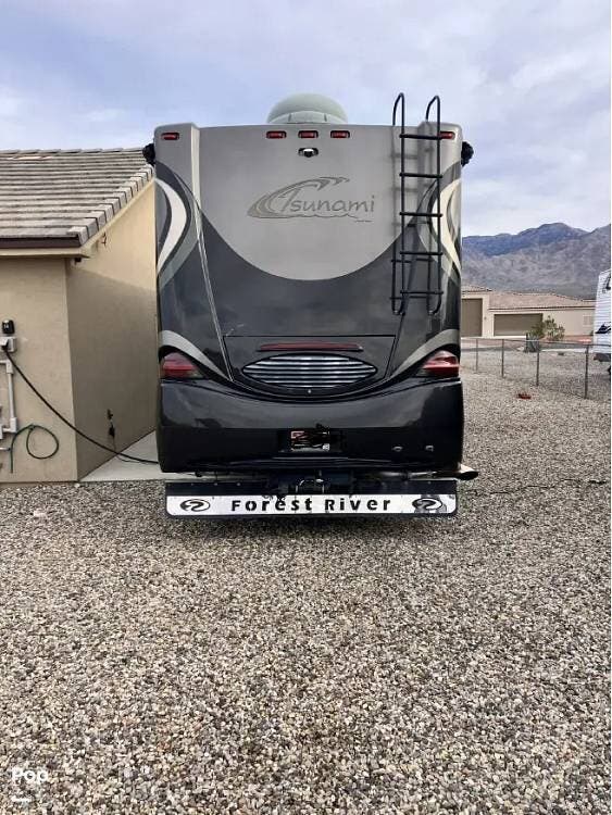 2005 Tsunami 4104QS by Forest River from Pop RVs in Scenic, Arizona