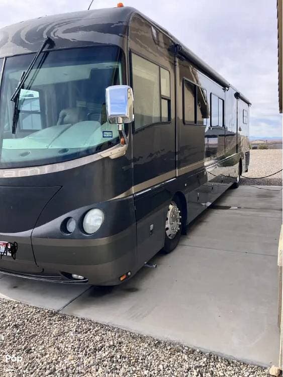 2005 Forest River Tsunami 4104QS - Used Diesel Pusher For Sale by Pop RVs in Fish Haven, Idaho features Generator, Awning, Slideout, Air Conditioning, Leveling Jacks