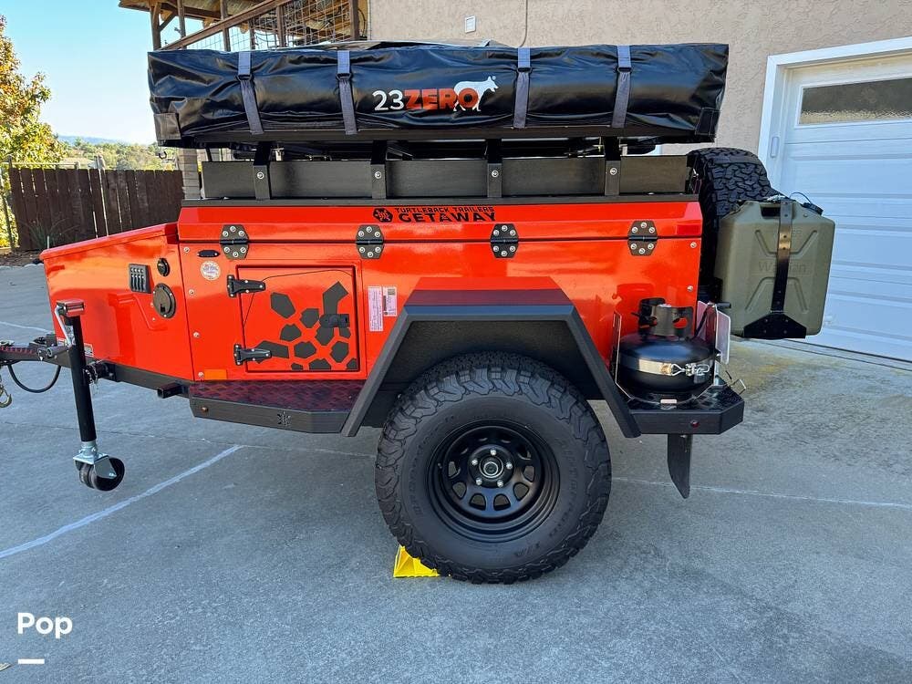 2020 Turtleback Trailers Getaway - Used Travel Trailer For Sale by Pop RVs in Fallbrook, California features Leveling Jacks